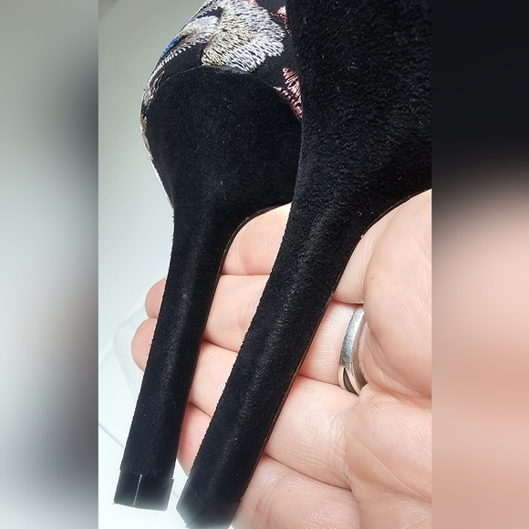 G.I.L.I. Alecia Women's High Heels Size 9.5 Multicolor Embroidered Pointed Toe - Picture 13 of 15